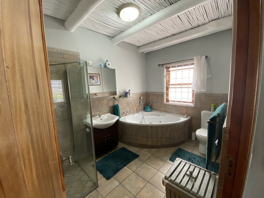 4 Bedroom Property for Sale in Jacobsbaai Western Cape